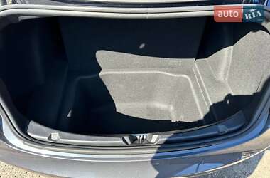 Седан Tesla Model 3 2023 в 
