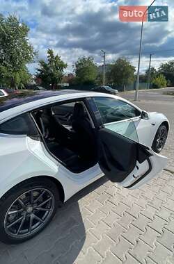 Седан Tesla Model 3 2018 в 