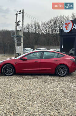 Седан Tesla Model 3 2020 в 