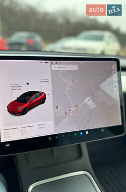 Седан Tesla Model 3 2020 в 