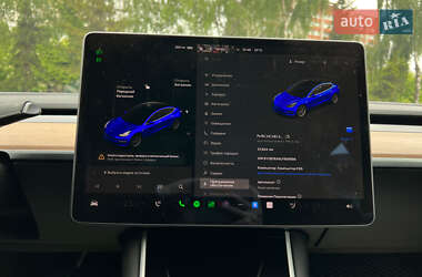 Седан Tesla Model 3 2020 в 