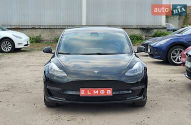 Седан Tesla Model 3 2021 в 