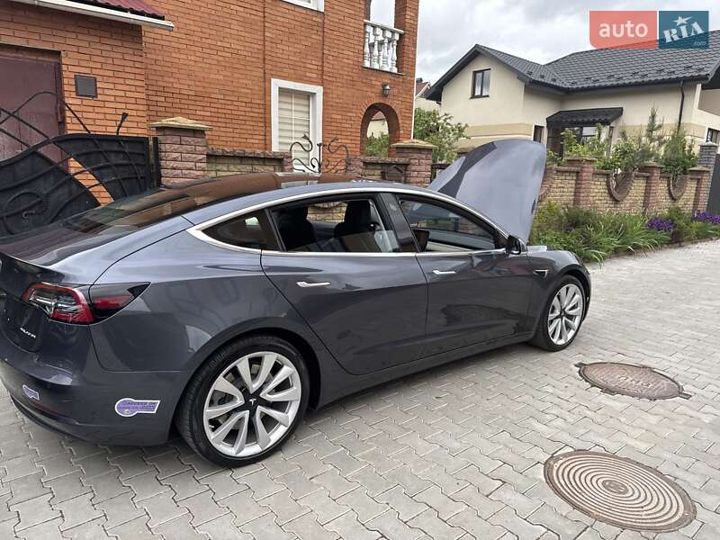 Седан Tesla Model 3 2018 в Хмельницькому
