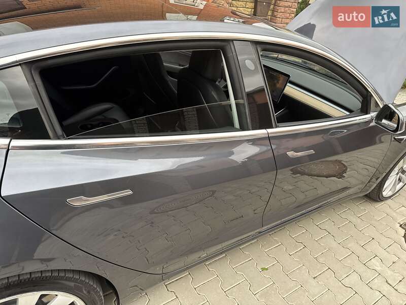 Седан Tesla Model 3 2018 в Хмельницком