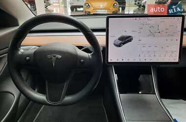Седан Tesla Model 3 2018 в 