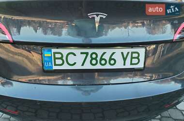 Седан Tesla Model 3 2019 в 