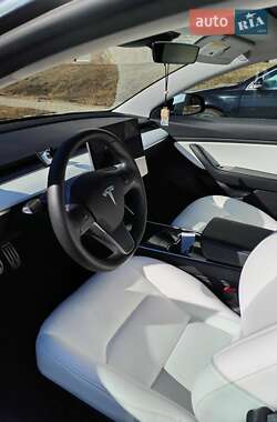 Седан Tesla Model 3 2019 в 