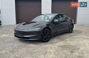 Седан Tesla Model 3 2024 в Сарнах