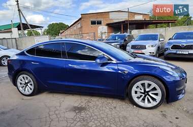 Седан Tesla Model 3 2019 в 