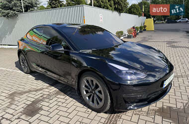 Седан Tesla Model 3 2021 в Ивано-Франковске