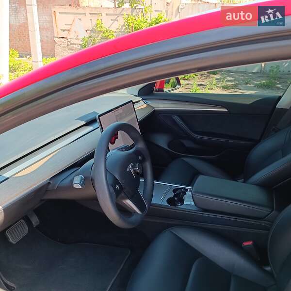 Седан Tesla Model 3 2021 в Києві