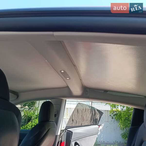 Седан Tesla Model 3 2021 в Києві