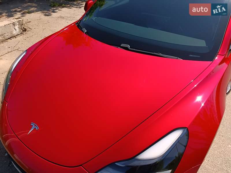 Седан Tesla Model 3 2021 в Києві