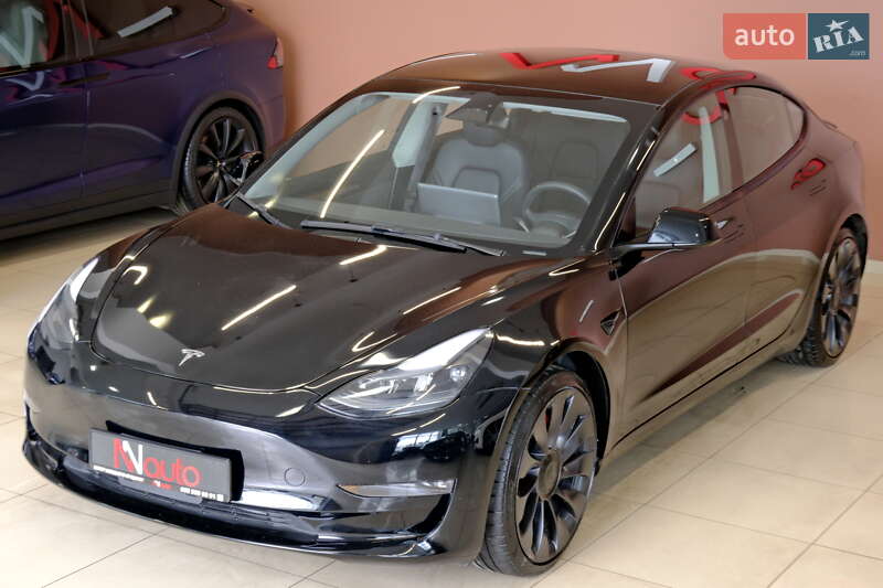 Седан Tesla Model 3 2023 в Одесі