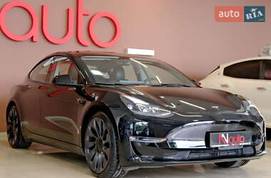 Седан Tesla Model 3 2024 в 