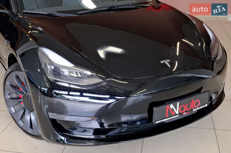 Седан Tesla Model 3 2023 в Одесі