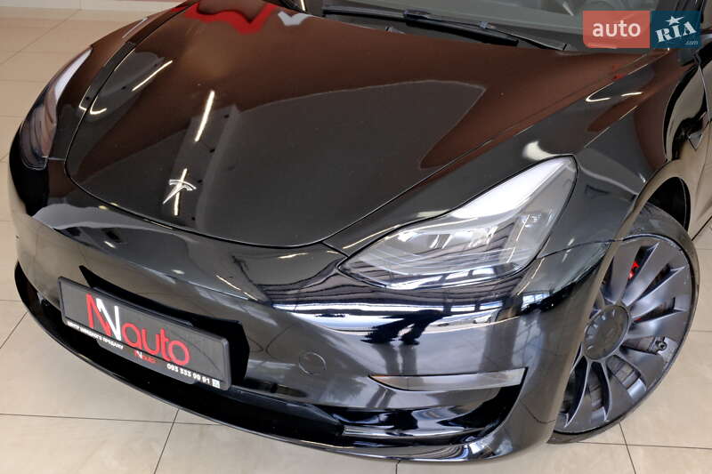 Седан Tesla Model 3 2023 в Одесі