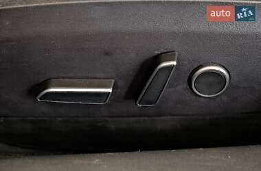 Седан Tesla Model 3 2024 в 