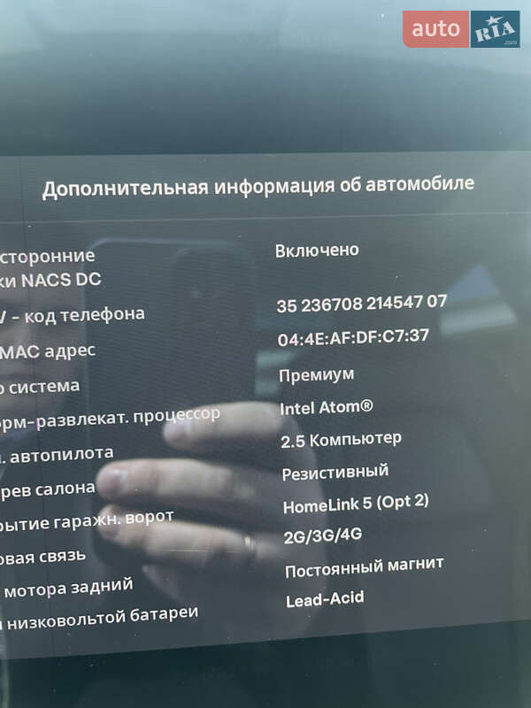 Седан Tesla Model 3 2018 в Львові