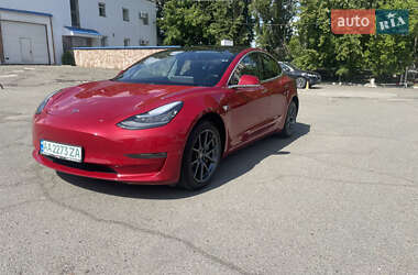 Седан Tesla Model 3 2020 в Киеве