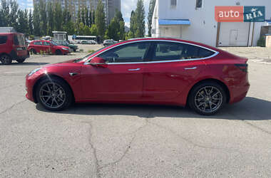 Седан Tesla Model 3 2020 в 