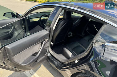 Седан Tesla Model 3 2018 в 