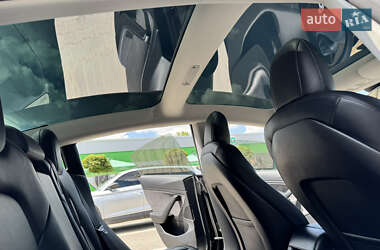 Седан Tesla Model 3 2018 в 