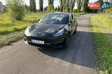 Седан Tesla Model 3 2018 в 