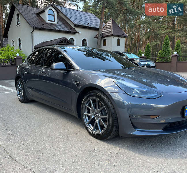 Tesla Model 3 2023