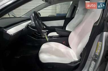 Седан Tesla Model 3 2018 в 