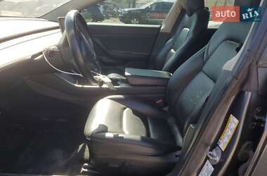 Седан Tesla Model 3 2019 в 