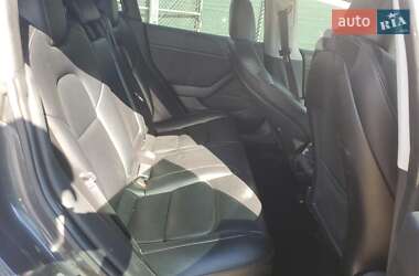 Седан Tesla Model 3 2019 в 