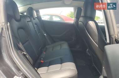 Седан Tesla Model 3 2018 в 
