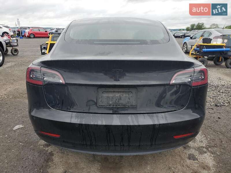 Седан Tesla Model 3 2020 в Львове