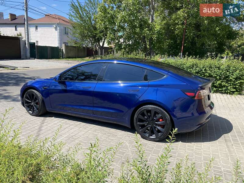 Седан Tesla Model 3 2018 в Одесі