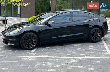 Седан Tesla Model 3 2021 в 