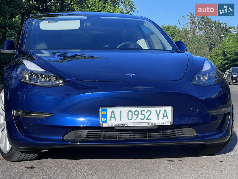 Седан Tesla Model 3 2019 в 