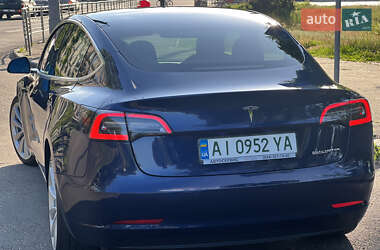 Седан Tesla Model 3 2019 в 