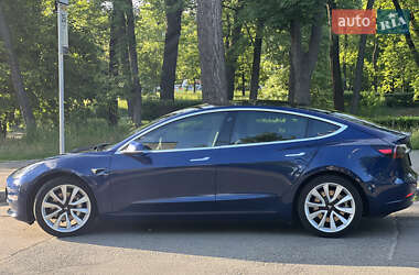 Седан Tesla Model 3 2019 в 