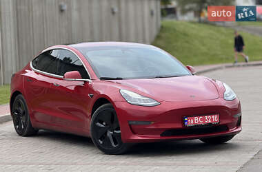 Седан Tesla Model 3 2017 в Луцке