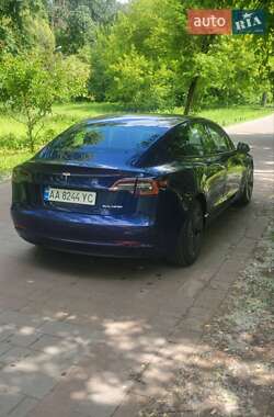 Седан Tesla Model 3 2023 в 