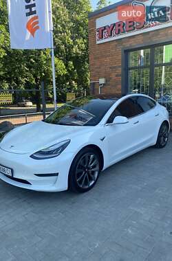 Седан Tesla Model 3 2020 в Кременчуці