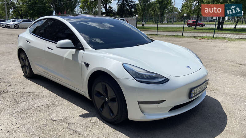 Седан Tesla Model 3 2018 в 