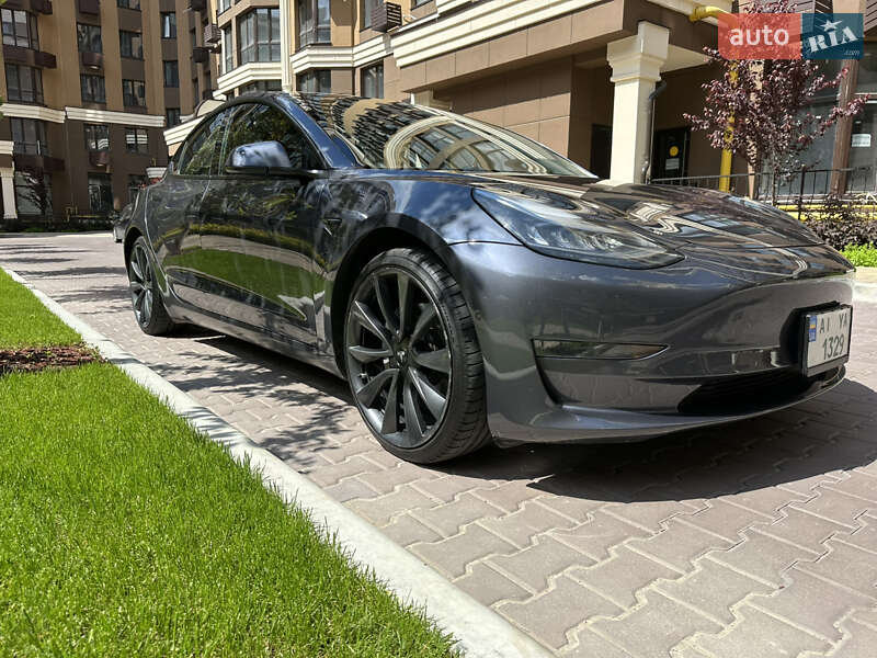 Седан Tesla Model 3 2018 в Києві