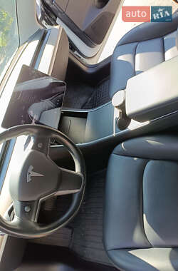 Седан Tesla Model 3 2018 в 