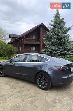 Седан Tesla Model 3 2018 в 