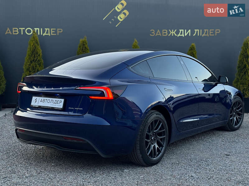 Седан Tesla Model 3 2024 в Одесі