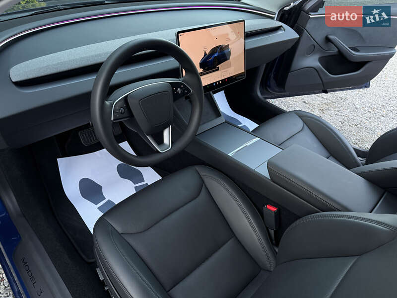 Седан Tesla Model 3 2024 в Одесі