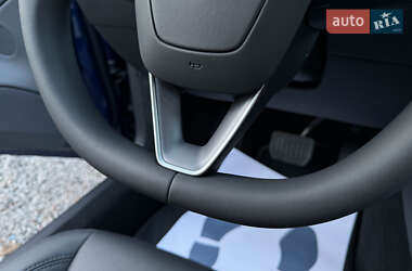 Седан Tesla Model 3 2024 в 