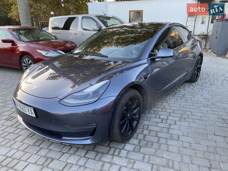 Tesla Model 3 2021